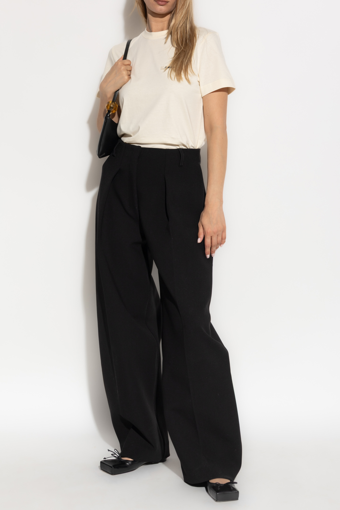 Tシャツ・カットソー JACQUEMUS FW25 T-shirts (25HTSW00550 AJ00029100) Tシャツ・カットソー JACQUEMUS FW25 T-shirts (25HTSW00550